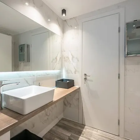 Petralona Stylish Penthouse Athens