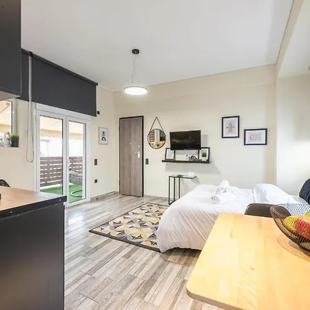 Apartament Petralona Stylish Penthouse *